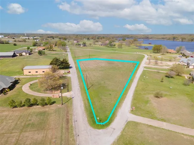 $119,000 | 2110 Lakeside Drive, Bonham, TX 75418