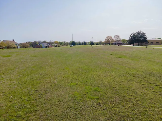 $119,000 | 2110 Lakeside Drive, Bonham, TX 75418