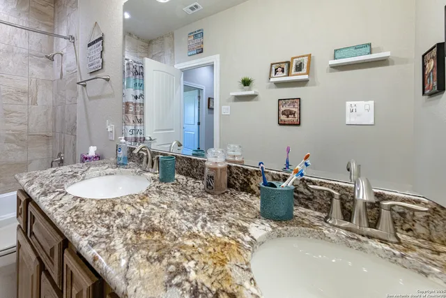 $435,500 | 200 South Calvin Barrett, Blanco, TX 78606