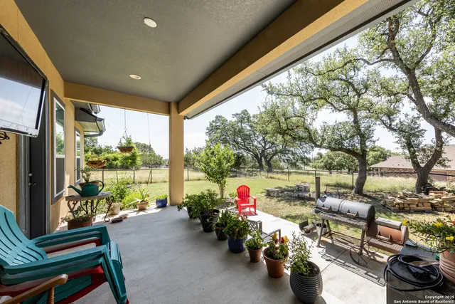 $435,500 | 200 South Calvin Barrett, Blanco, TX 78606