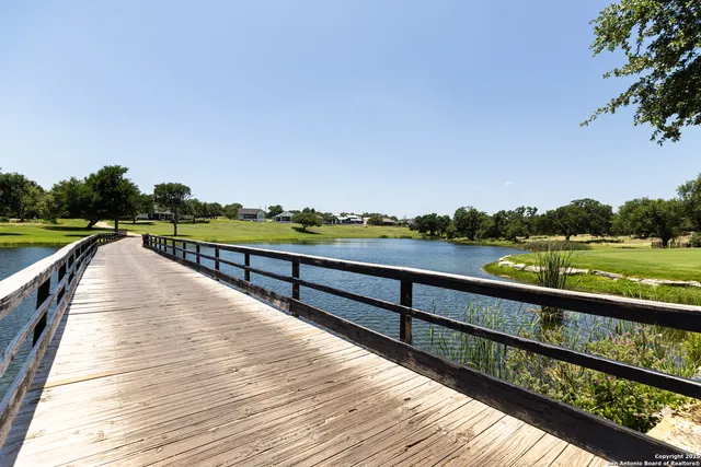 $435,500 | 200 South Calvin Barrett, Blanco, TX 78606