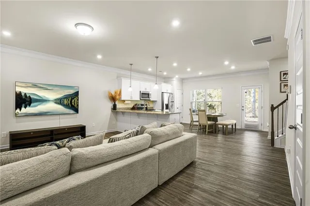 $2,590 | 2070 Ravencliff Drive, Austell, GA 30168