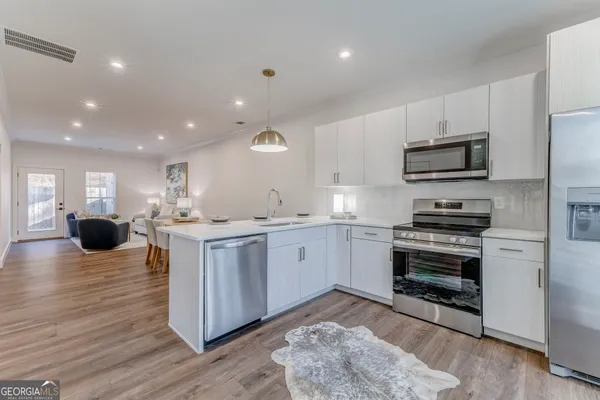 $2,400 | 109 Chateau Drive Southeast, Rome, GA 30161