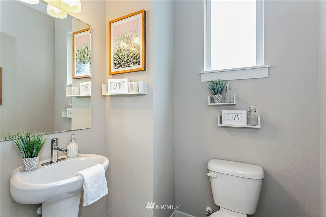 15720 Meadow Road, Unit D3 Lynnwood, WA 98087 - Photo 11 of 19