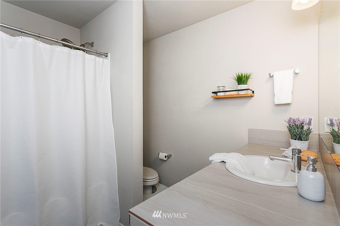 15720 Meadow Road, Unit D3 Lynnwood, WA 98087 - Photo 14 of 19