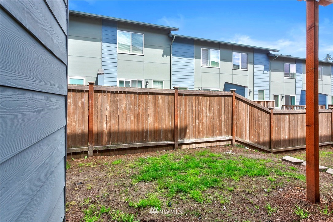 15720 Meadow Road, Unit D3 Lynnwood, WA 98087 - Photo 17 of 19