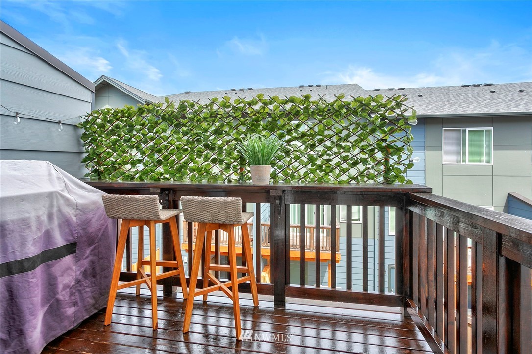 15720 Meadow Road, Unit D3 Lynnwood, WA 98087 - Photo 4 of 19