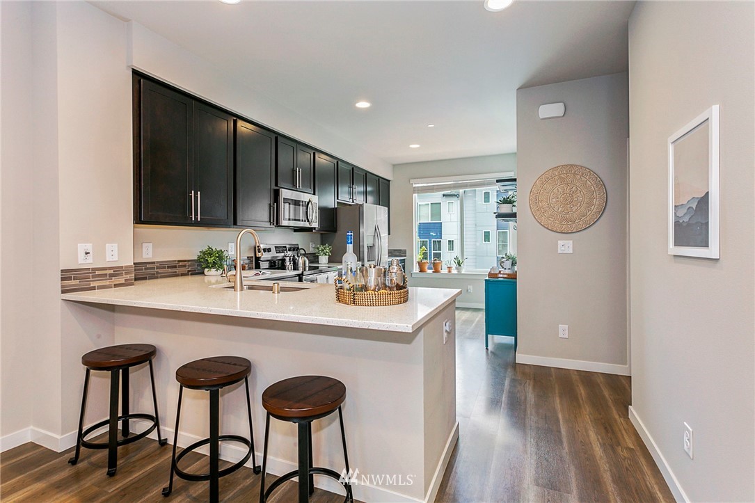 15720 Meadow Road, Unit D3 Lynnwood, WA 98087 - Photo 7 of 19