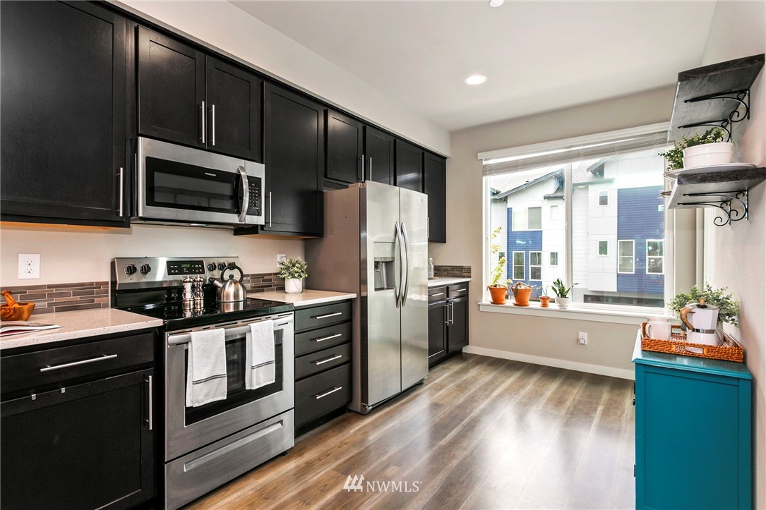 15720 Meadow Road, Unit D3 Lynnwood, WA 98087 - Photo 9 of 19