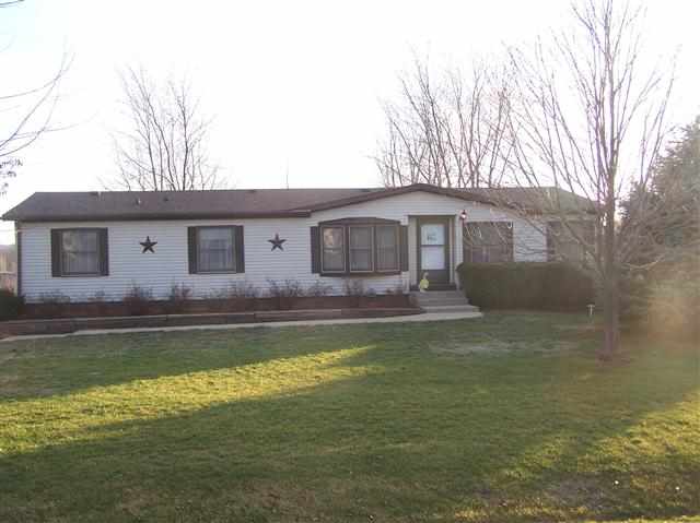 1807 West Fairview Road Freeport, IL 61032 - Photo 1 of 12 Gallery Image 1