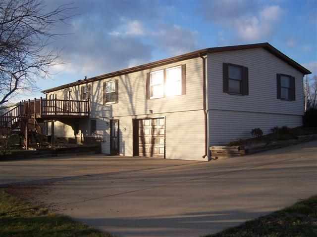 1807 West Fairview Road Freeport, IL 61032 - Photo 11 of 12 Gallery Image 11