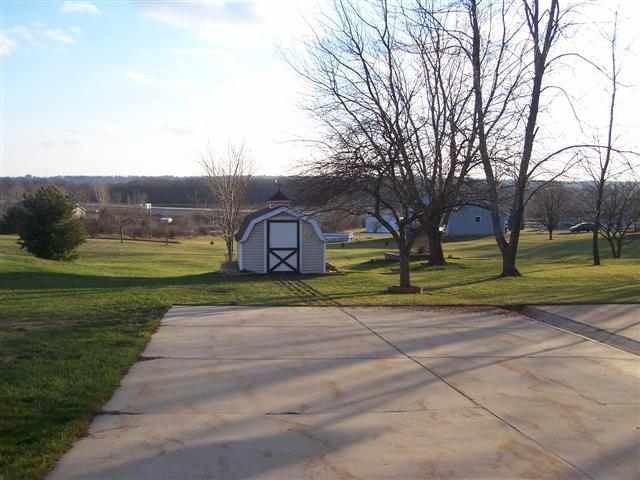1807 West Fairview Road Freeport, IL 61032 - Photo 12 of 12 Gallery Image 12