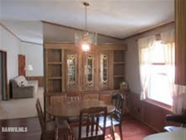 1807 West Fairview Road Freeport, IL 61032 - Photo 4 of 12 Gallery Image 4
