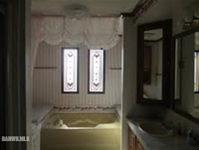 1807 West Fairview Road Freeport, IL 61032 - Photo 9 of 12 Gallery Image 9