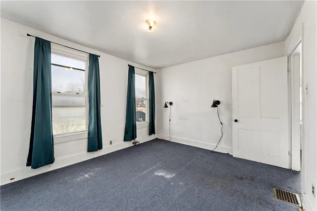 an empty room with a empty space