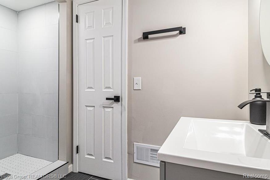 15716 Ashton Road Detroit, MI 48223 - Photo 10 of 11 Gallery Image 10