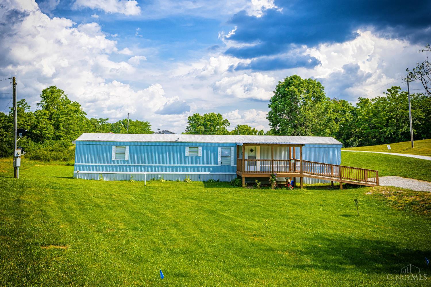 1201 Old State Road Manchester, OH 45144 - Photo 4 of 37