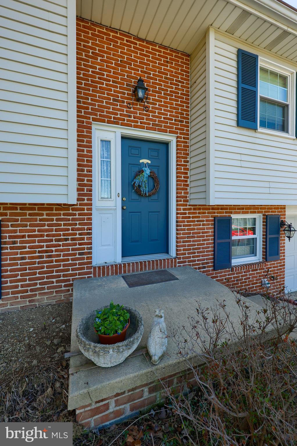 310 Long Lane Lititz, PA 17543 - Photo 4 of 34 Gallery Image 4