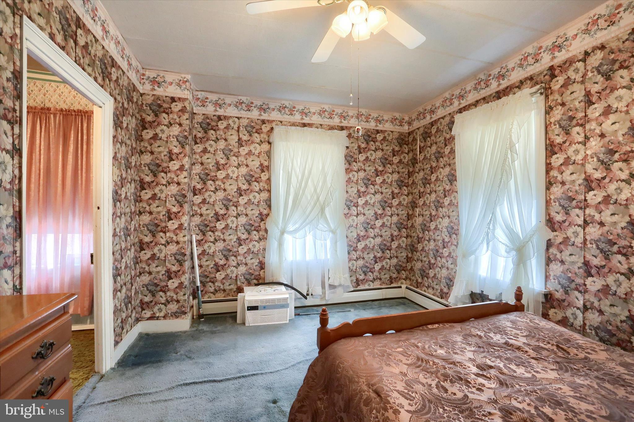 204 South Market Street Liverpool, PA 17045 - Photo 23 of 38 a bedroom with a bed and a window