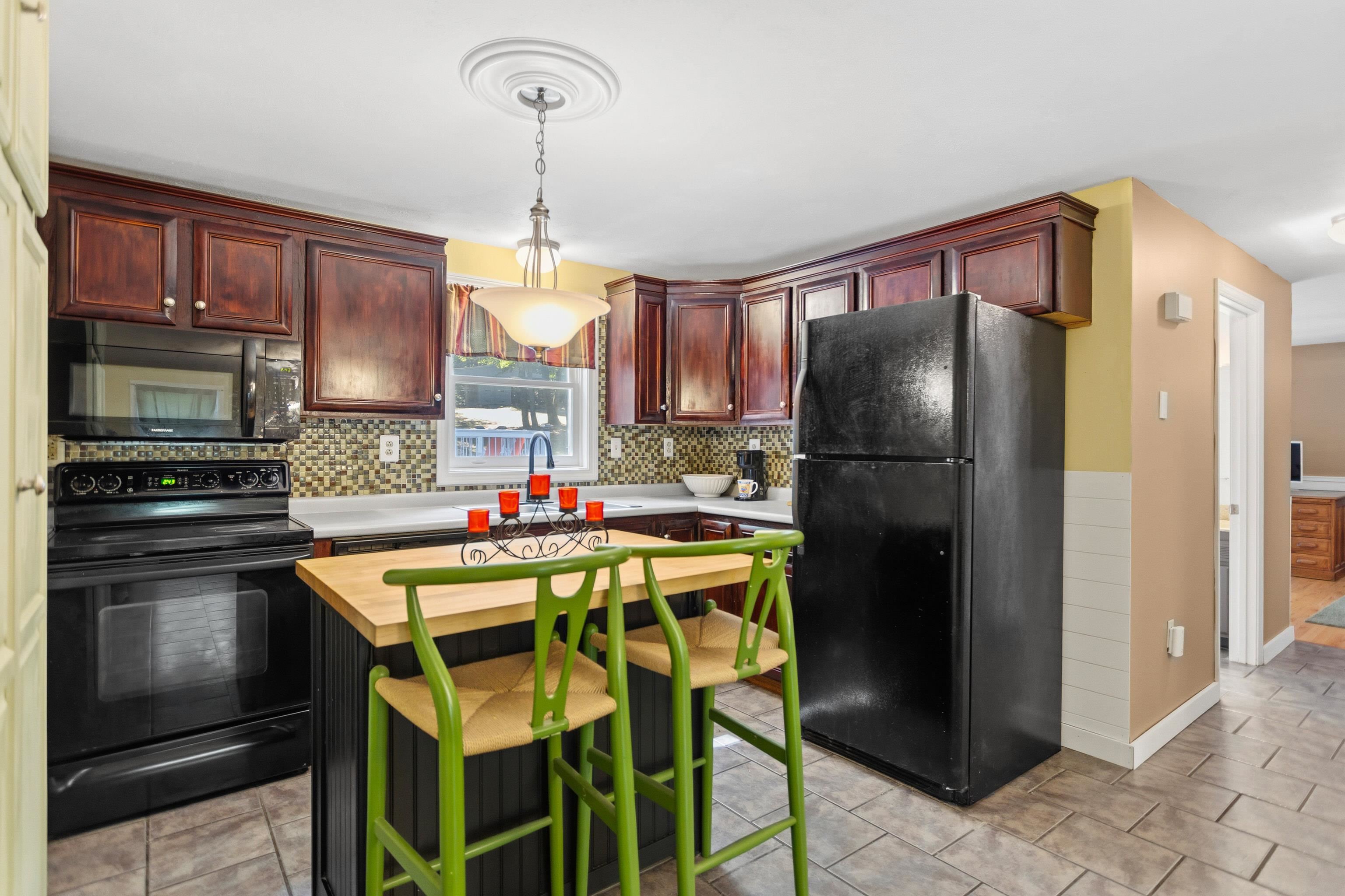 70 South Bow Road Hooksett, NH 03106 - Photo 4 of 55 Gallery Image 4
