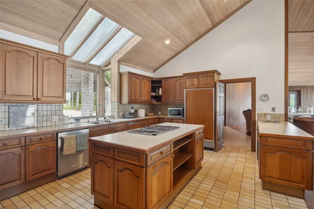 $1,495,000 | 425 Old Fm 224, Coldspring, TX 77331