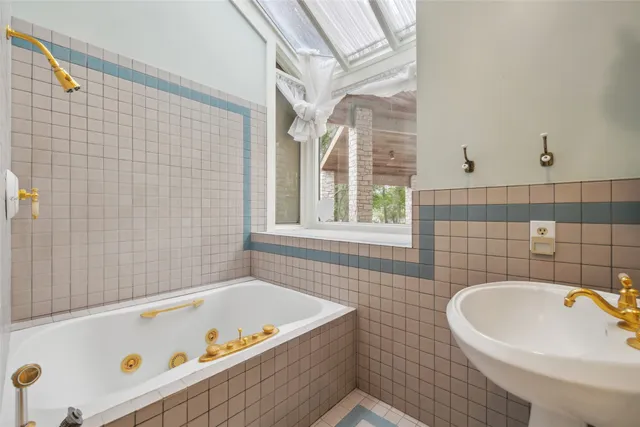 $1,495,000 | 425 Old Fm 224, Coldspring, TX 77331