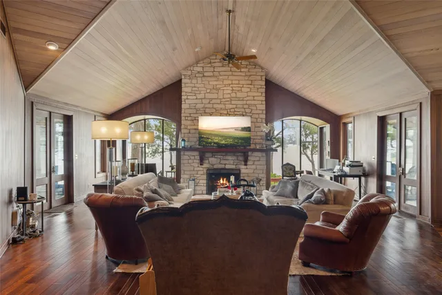 $1,495,000 | 425 Old Fm 224, Coldspring, TX 77331