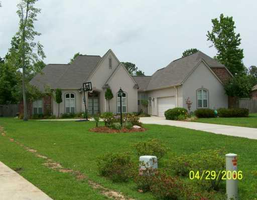 1164 Rue Chinon Mandeville, LA 70471 - Photo 1 of 8 Gallery Image 1