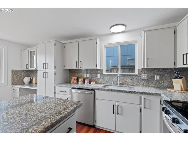 $599,900 | 16600 Northeast 80th Street, Vancouver, WA 98682