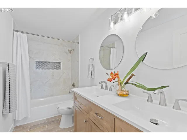 $599,900 | 16600 Northeast 80th Street, Vancouver, WA 98682