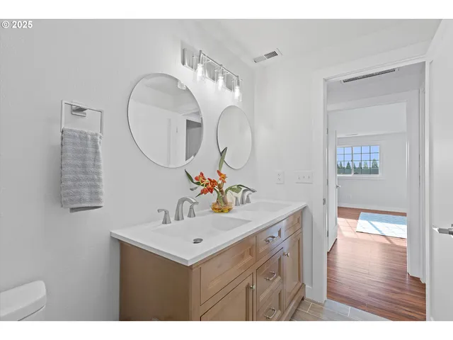 $599,900 | 16600 Northeast 80th Street, Vancouver, WA 98682