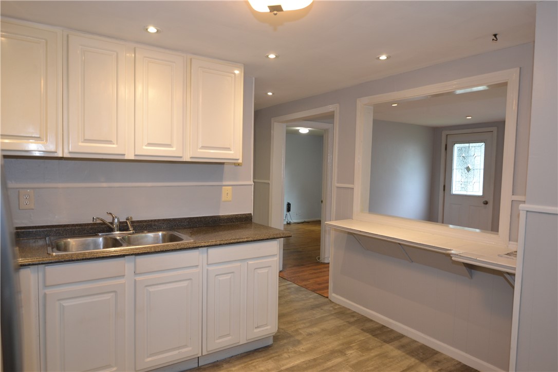 10 Largo Road Warwick, RI 02886 - Photo 4 of 13 Gallery Image 4