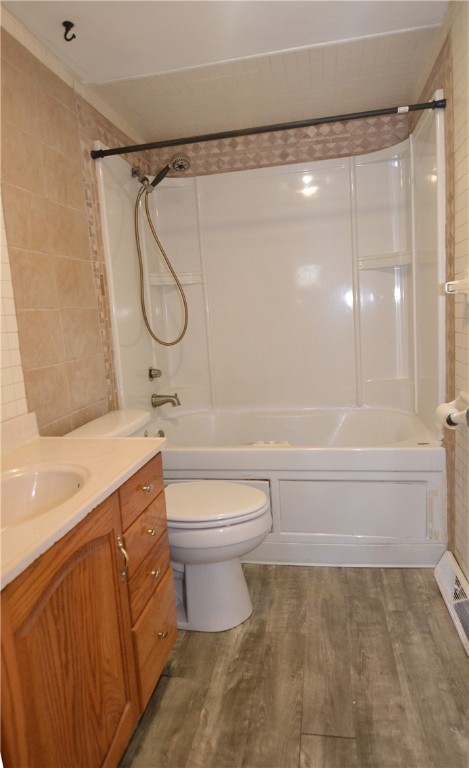 10 Largo Road Warwick, RI 02886 - Photo 5 of 13 Gallery Image 5
