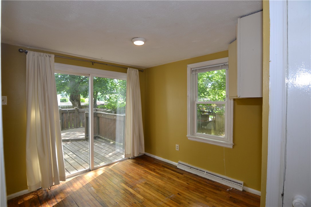 10 Largo Road Warwick, RI 02886 - Photo 6 of 13 Gallery Image 6