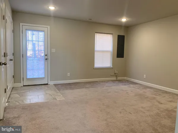 $2,450 | 42 Andrews Place, Fredericksburg, VA 22405