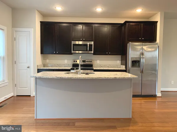 $2,450 | 42 Andrews Place, Fredericksburg, VA 22405