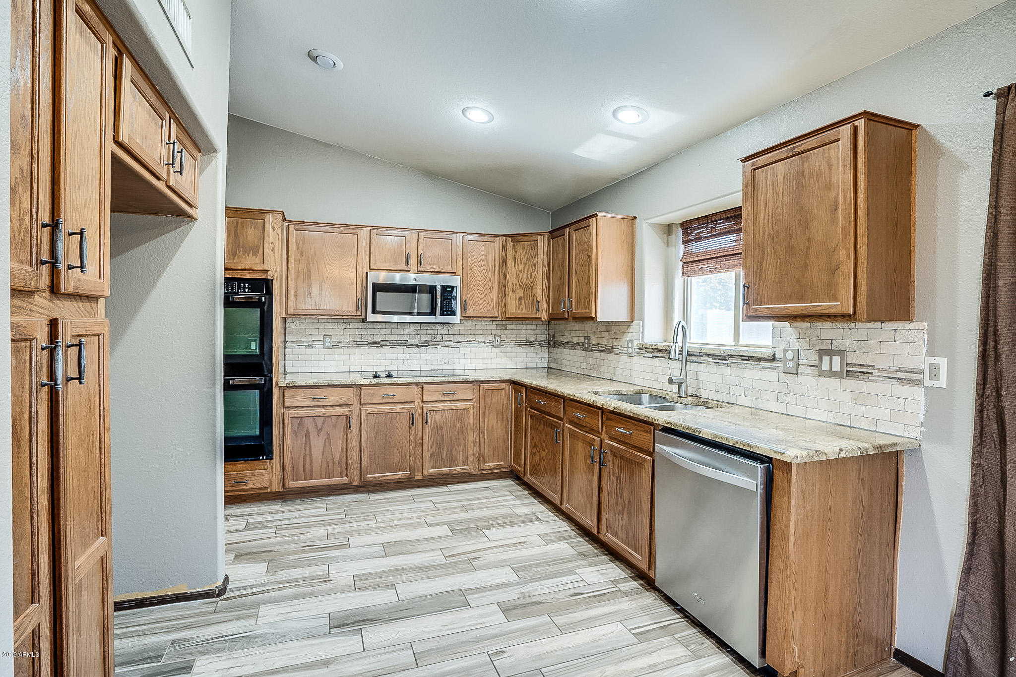 446 South Coronado Road Gilbert, AZ 85296 - Photo 4 of 42 Coronado-13