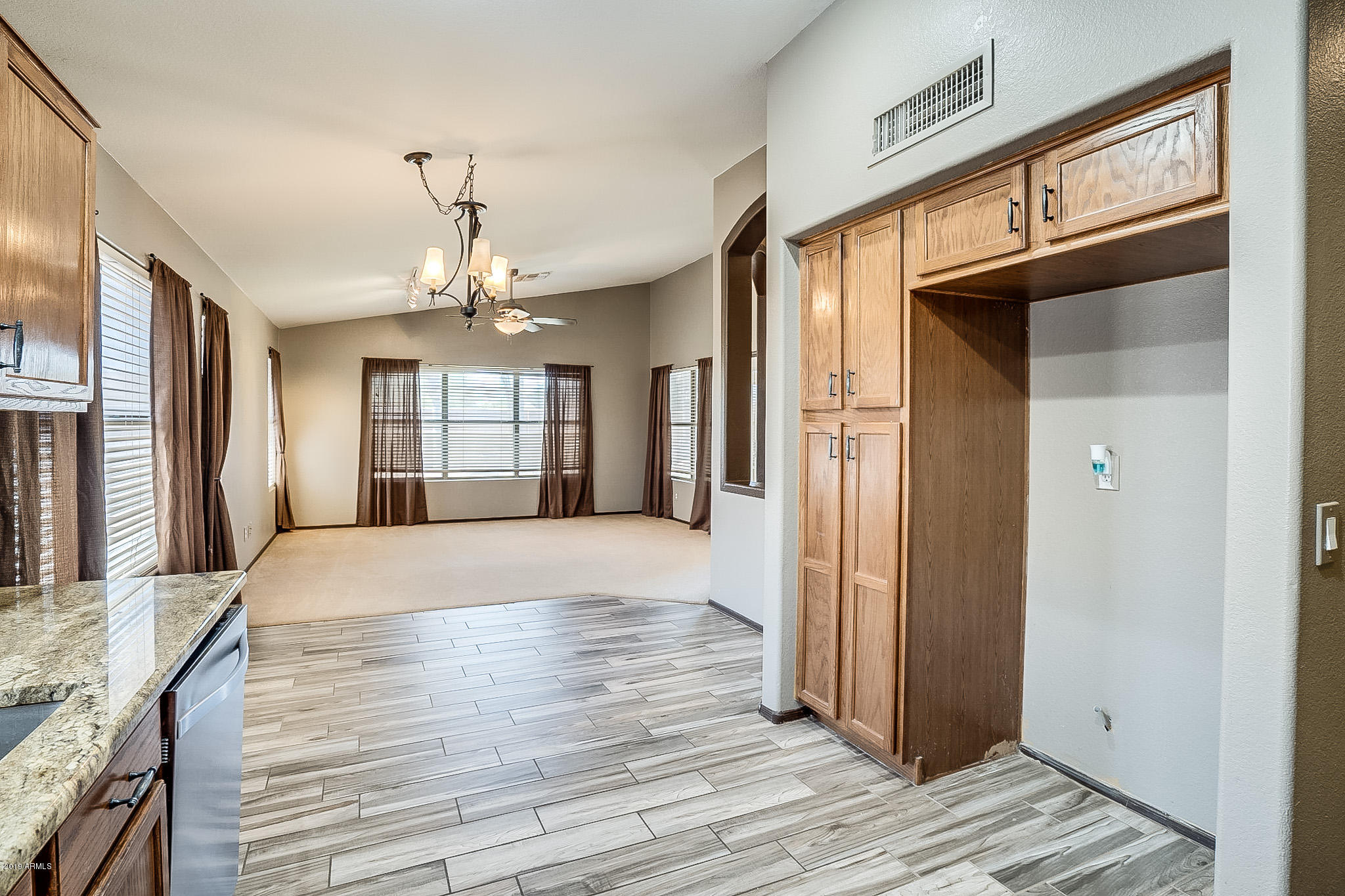 446 South Coronado Road Gilbert, AZ 85296 - Photo 8 of 42 Coronado-16