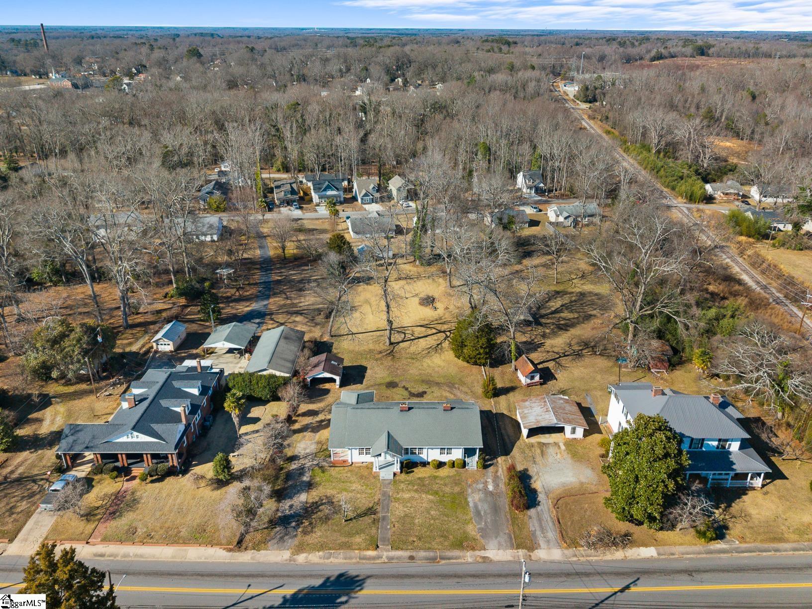 310 River Street Belton, SC 29627 - Photo 11 of 50