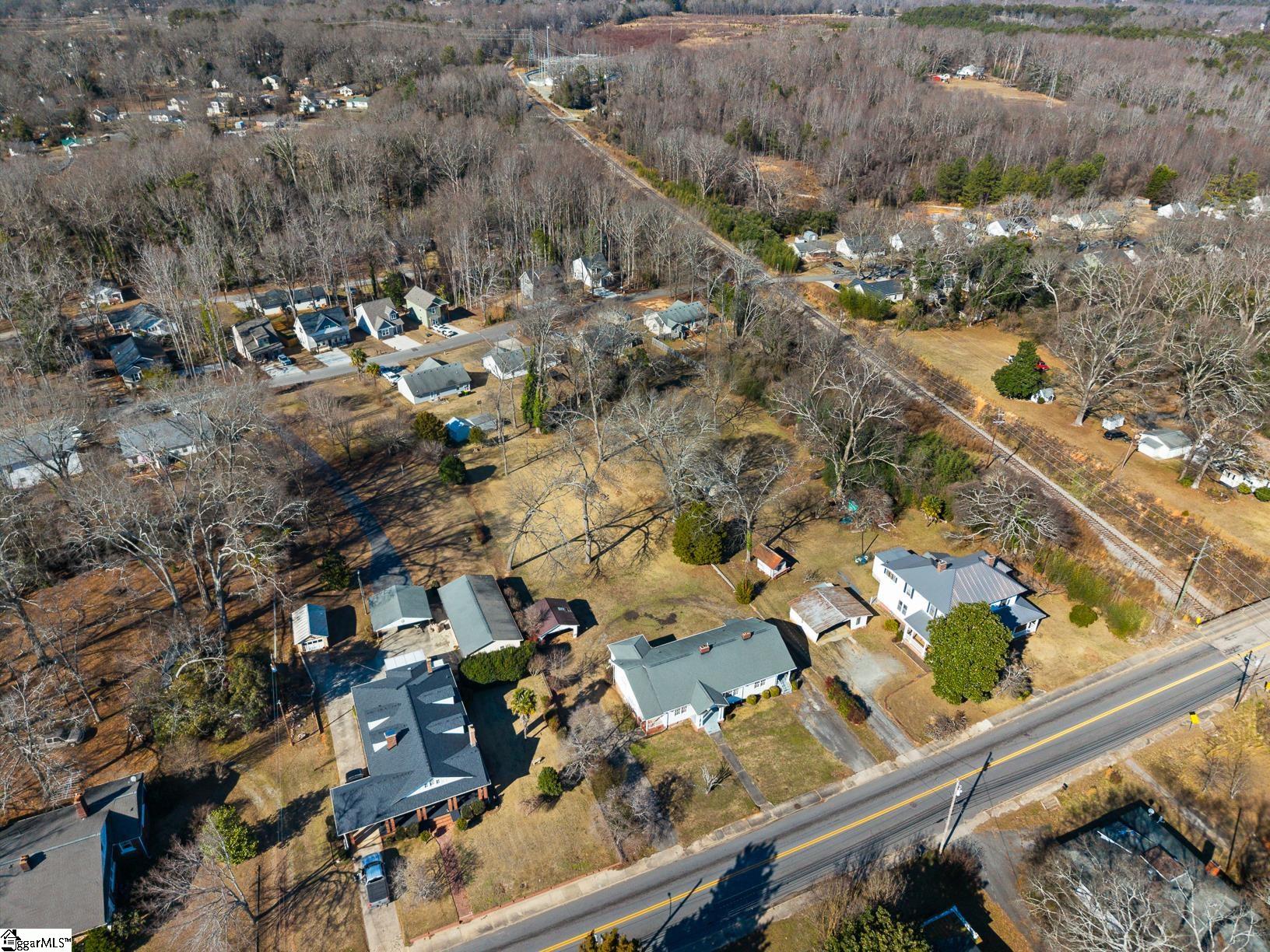 310 River Street Belton, SC 29627 - Photo 13 of 50