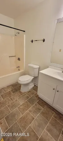 $800 | 101 Vieux Orleans Circle, Unit A, Lafayette, LA 70508