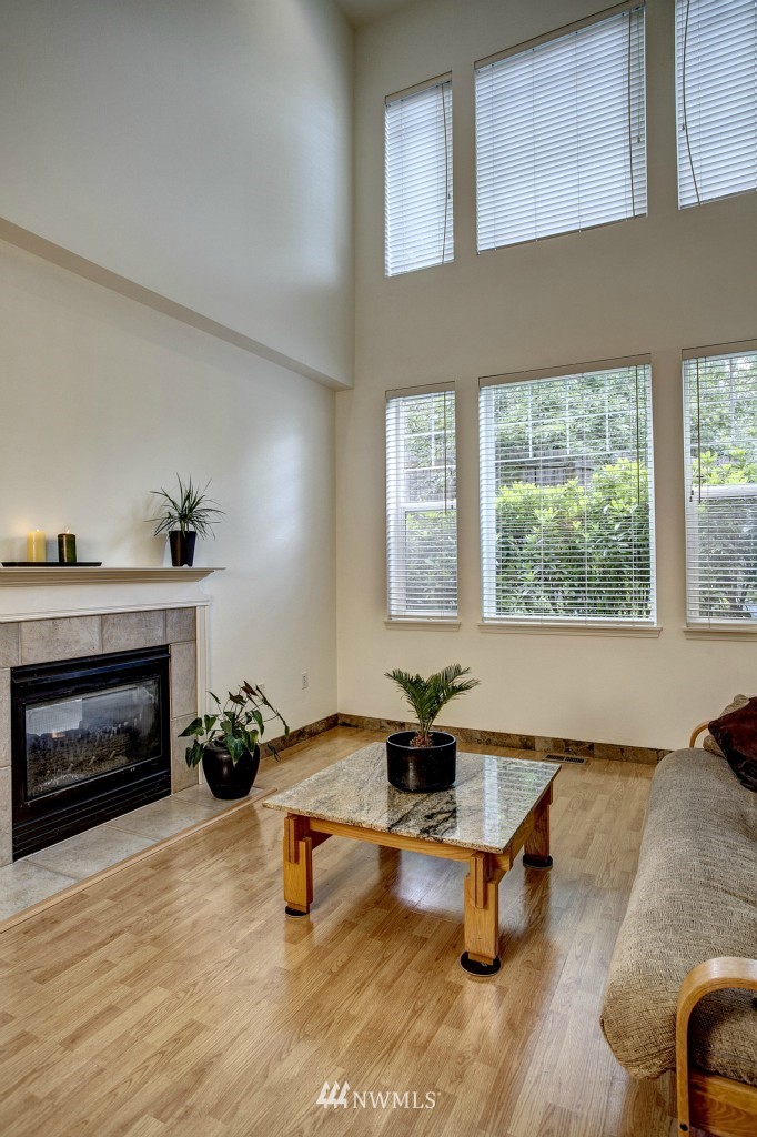 409 South 47th Street Renton, WA 98055 - Photo 4 of 15