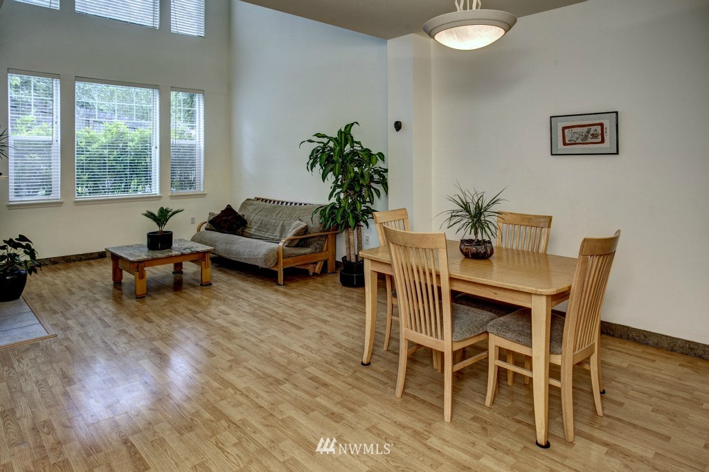 409 South 47th Street Renton, WA 98055 - Photo 6 of 15