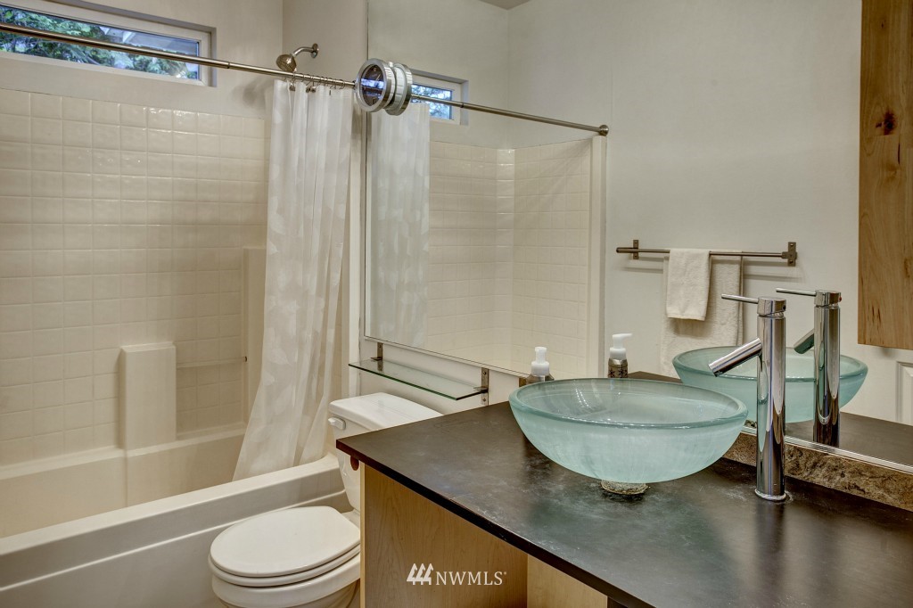 409 South 47th Street Renton, WA 98055 - Photo 10 of 15