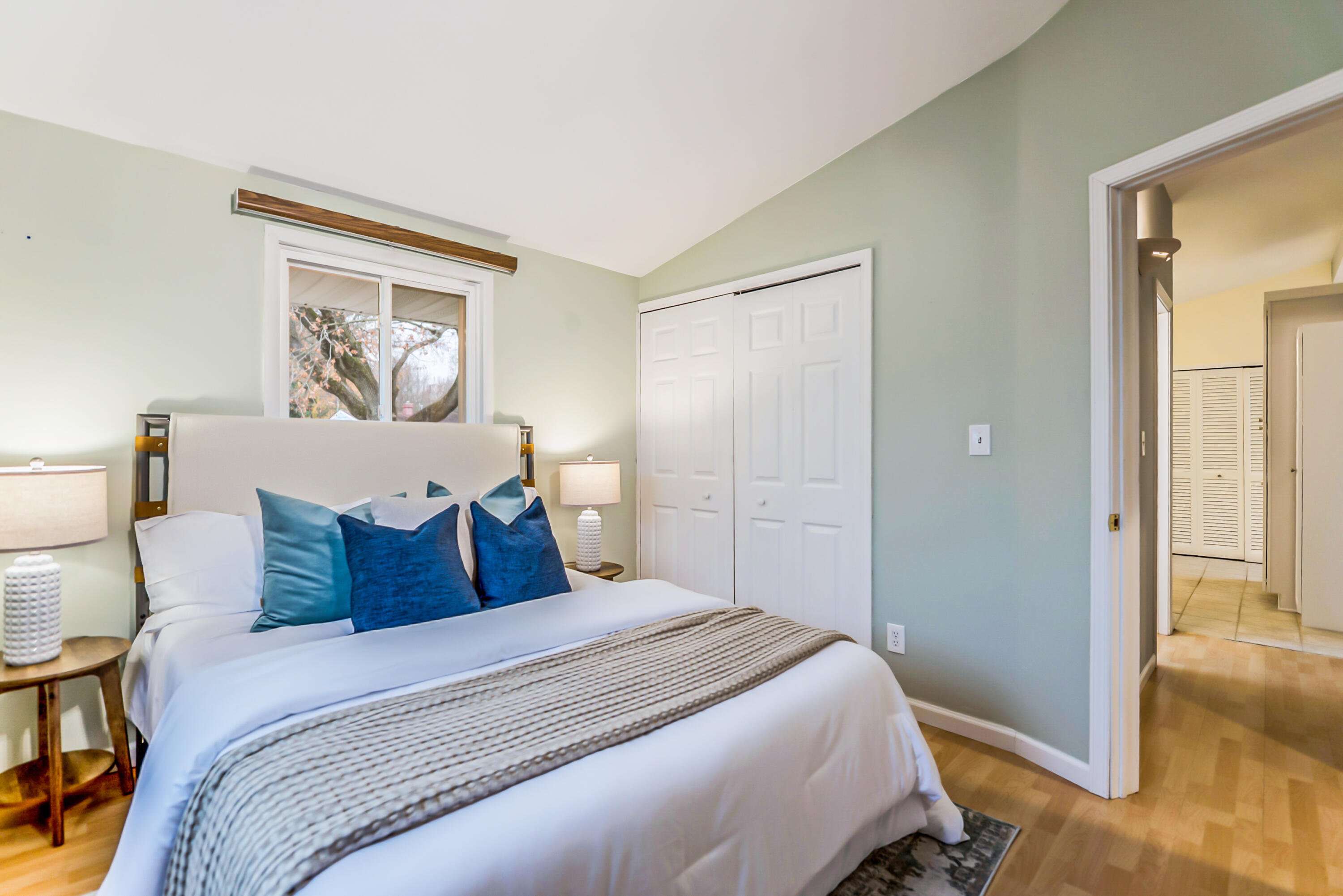 2831 Canterbury Road Ann Arbor, MI 48104 - Photo 17 of 27 Primary Bedroom