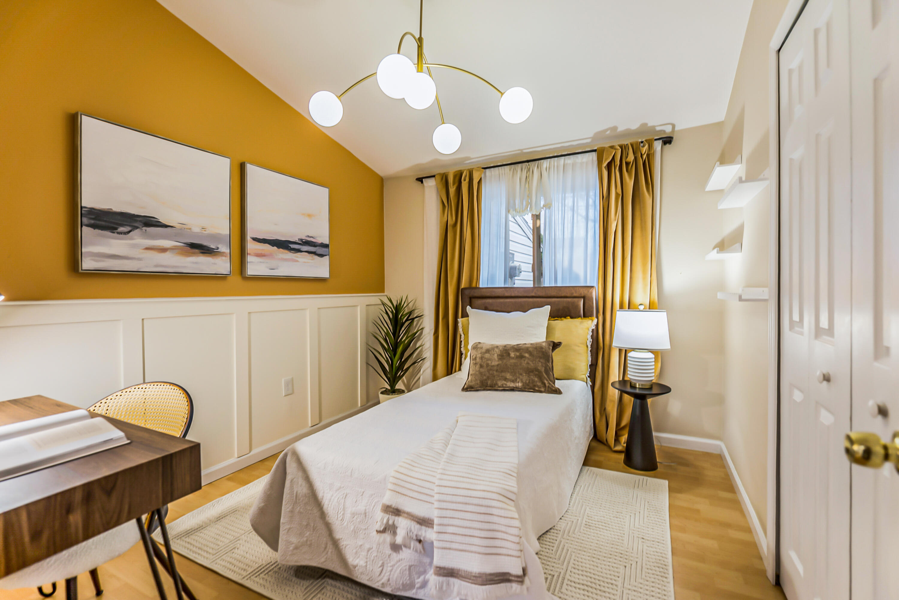 2831 Canterbury Road Ann Arbor, MI 48104 - Photo 19 of 27 Bedroom