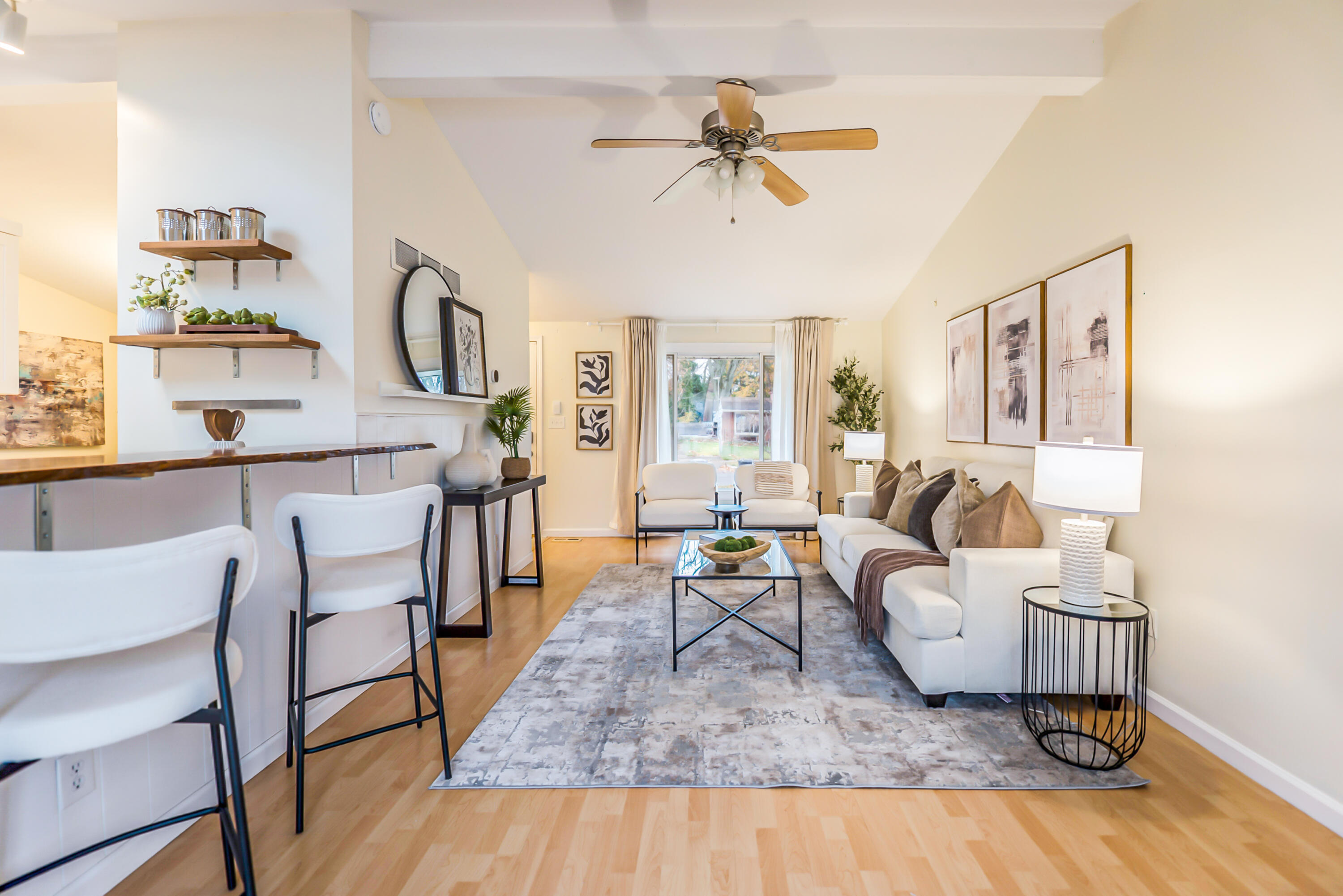 2831 Canterbury Road Ann Arbor, MI 48104 - Photo 6 of 27 Snack bar and living room