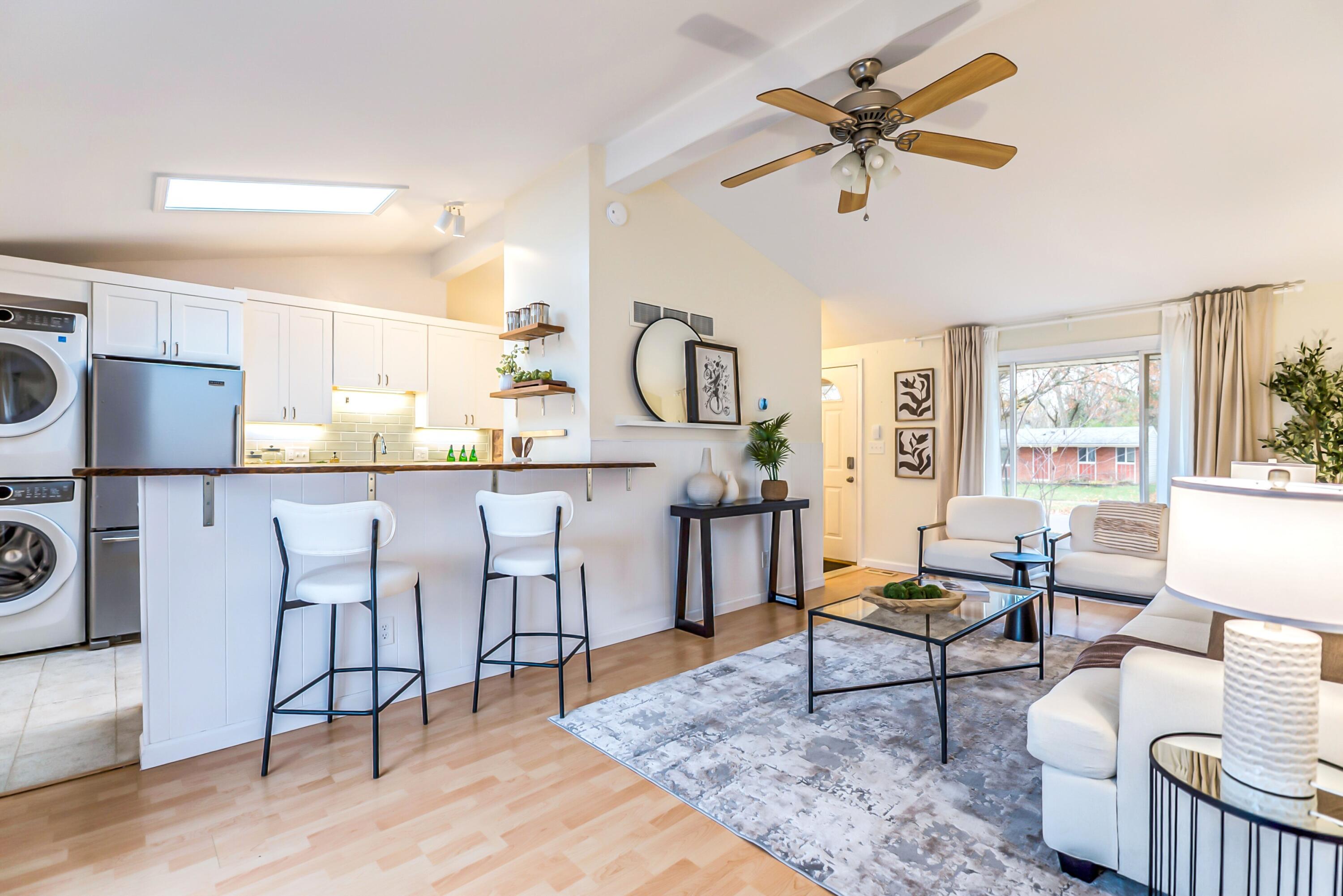 2831 Canterbury Road Ann Arbor, MI 48104 - Photo 7 of 27 Snack bar and living room