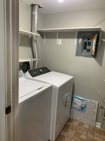 $2,200 | 6827 Hickory Street, Unit D, Tinley Park, IL 60477