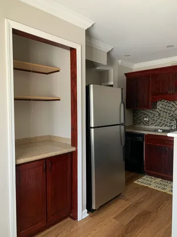 $2,200 | 6827 Hickory Street, Unit D, Tinley Park, IL 60477